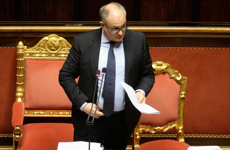 Gualtieri-Patuanelli a Enel: “Considerare rilevanza strategica progetto rete unica” Gualtieri-Patuanelli a Enel: “Considerare rilevanza strategica progetto rete unica”
