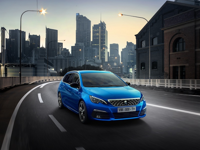 Nuova Peugeot 308, temperamento audace e stile fluido e sportivo