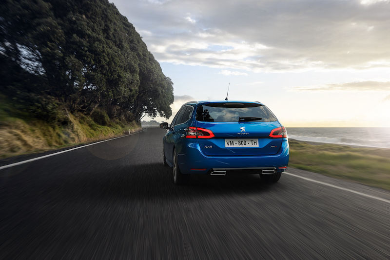 Nuova Peugeot 308, temperamento audace e stile fluido e sportivo