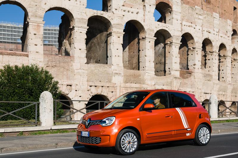 Renault Twingo Electric, una ricarica basta per una settimana Renault Twingo Electric, una ricarica basta per una settimana