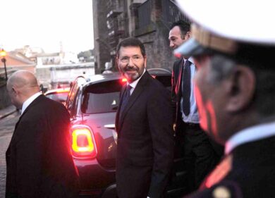 Vigili Roma, la “bufala” di Report. Augello: “Solo fango e rispunta Marino”