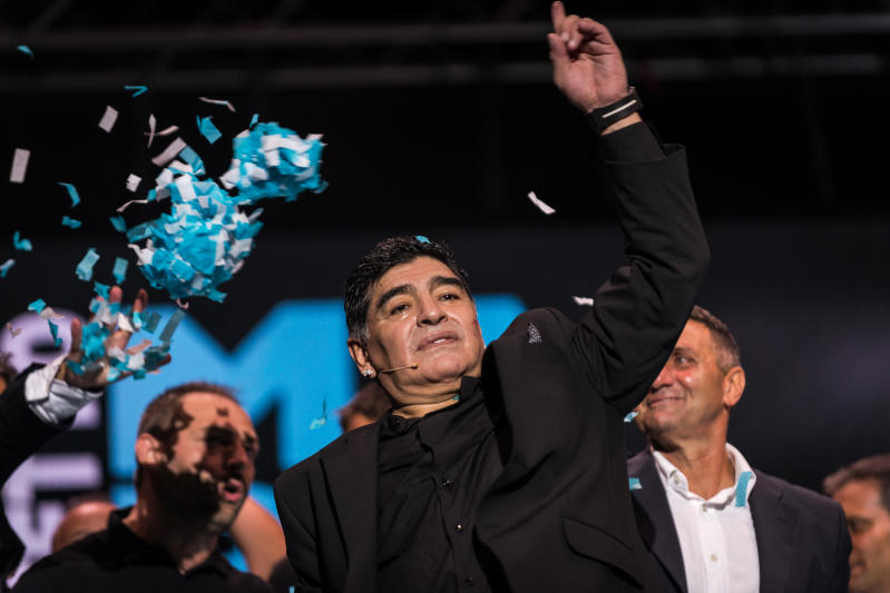 Diego Maradona è morto. Messi, Moggi, Platini, Milan e Napoli… Le reazioni Diego Maradona è morto. Messi, Moggi, Platini, Milan e Napoli… Le reazioni