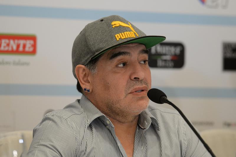 Maradona come San Gennaro. Ha una religione in suo onore Maradona come San Gennaro. Ha una religione in suo onore