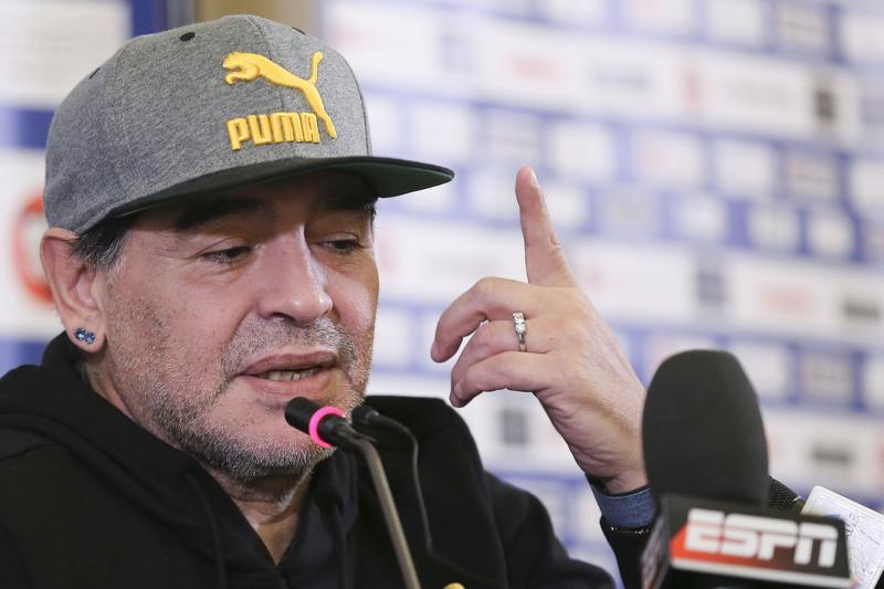 Maradona, l’avvocato: “Lasciato 12 ore senza cure e soccorsi in ritardo” Maradona, l’avvocato: “Lasciato 12 ore senza cure e soccorsi in ritardo”