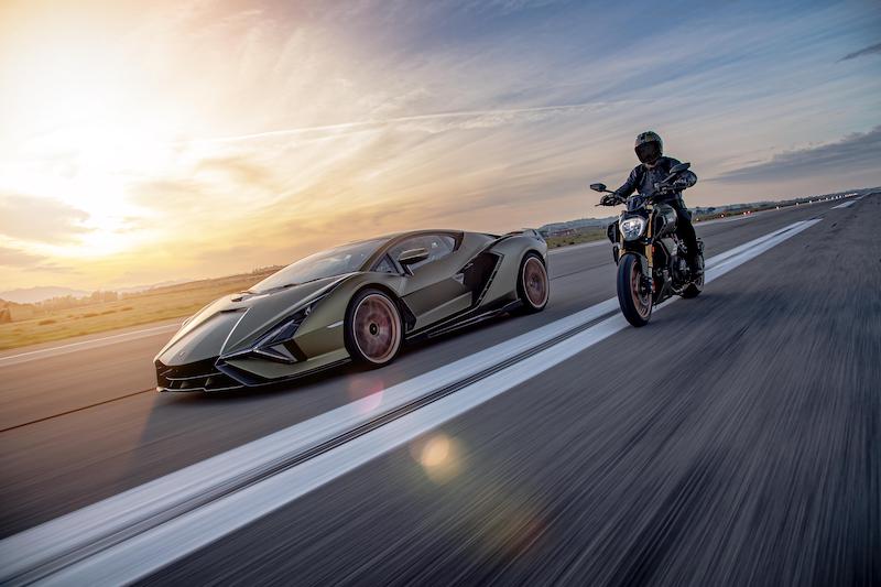 Ducati Diavel 1260 Lamborghini, ispirato alla Sián FKP 37 Ducati Diavel 1260 Lamborghini, ispirato alla Sián FKP 37