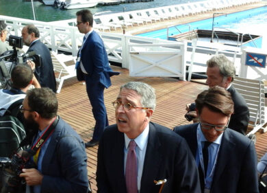 Mediaset, Vivendi attacca Tim in cda. Rumors