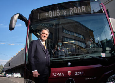 Bus ibridi a Roma: Atac presenta la nuova flotta. In strada nell’Estate 2021
