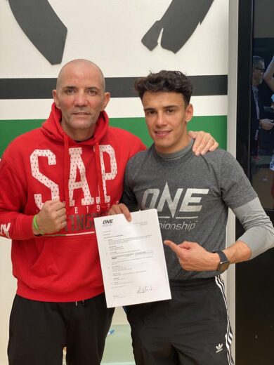 Joseph Lasiri vince a Singapore nel circuito One Championship. Video