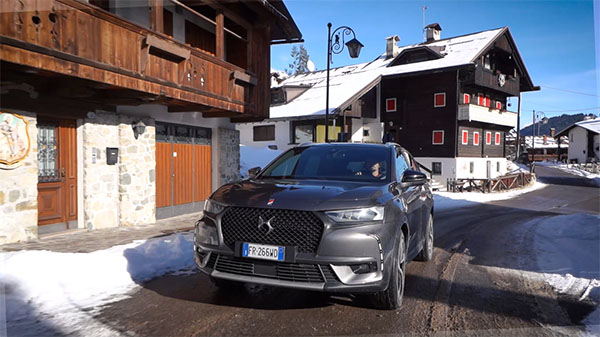 DS 7 CROSSBACK E-TENSE 4X4, tecnologia e ADAS per viaggiare in sicurezza