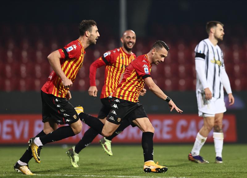 Ronaldo resta a casa e la Juventus di Pirlo si perde (1-1) a Benevento Ronaldo resta a casa e la Juventus di Pirlo si perde (1-1) a Benevento