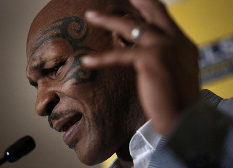Tyson, in parità il duello con Roy Jones. Mike ricorda Diego Maradona Tyson, in parità il duello con Roy Jones. Mike ricorda Diego Maradona