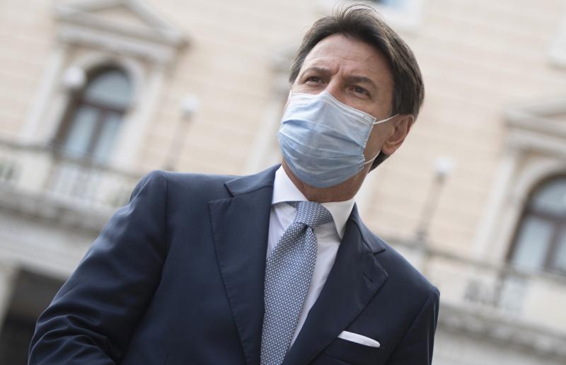 Conte-Corriere, brutta figura. A proposito, Azzolina e De Micheli a casa Conte-Corriere, brutta figura. A proposito, Azzolina e De Micheli a casa