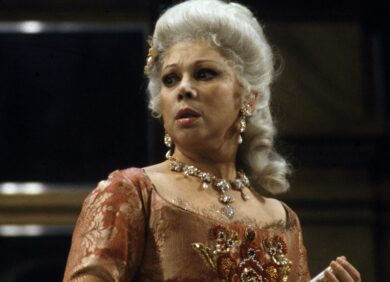 Scala, “A riveder le stelle”: la voce di Mirella Freni apre la serata