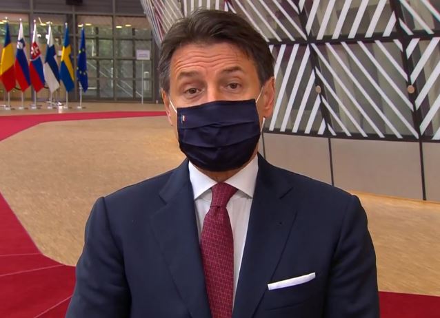 “Rimpasto? Lo vogliono Renzi-Di Maio”. Conte smentisce il Corsera: “Mai detto” “Rimpasto? Lo vogliono Renzi-Di Maio”. Conte smentisce il Corsera: “Mai detto”