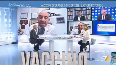Vaccino, Matteo Bassetti su Ilaria Capua: “E’ una veterinaria, i vaccini…”