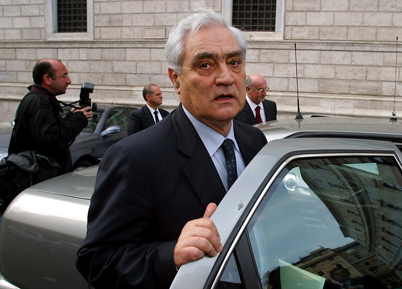 Desario, mezzo secolo a Bankitalia: da Sindona all’Italacasse sino a Calvi