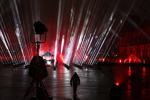 Capodanno David Guetta, mega concerto al Louvre! Come rivederlo? Ecco il VIDEO