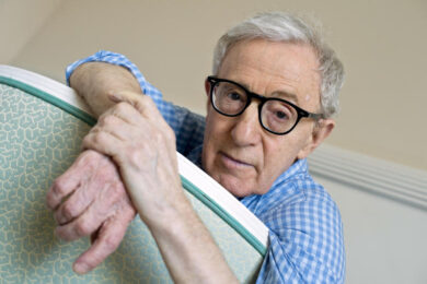 Woody Allen compie 85 anni: vita, successi e opere di un genio del cinema
