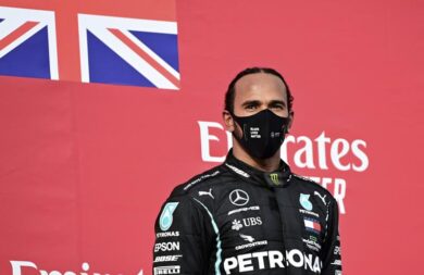 Lewis Hamilton positivo al Covid. Formula Uno sotto choc