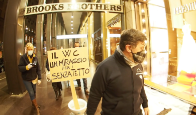 Milano, beffa notturna dei senzacasa a Palazzo Marino