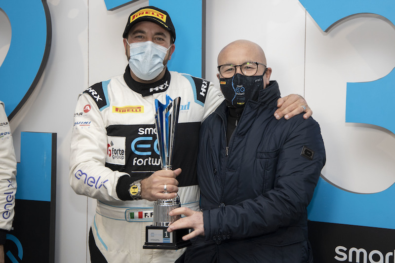 Merbag e Fulvio Ferri si aggiudicano il titolo 2020 della smart e-cup Merbag e Fulvio Ferri si aggiudicano il titolo 2020 della smart e-cup