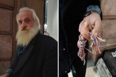 “Non faccio scontrini”: e al senzatetto è proibito vendere bracciali. VIDEO