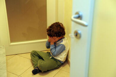 Minori e affido, “Anche i medici legali abbiano un ruolo contro la violenza”