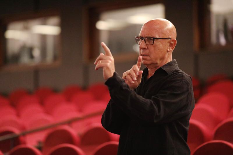Paolo Bosisio, preside de “Il Collegio”: 5 lezioni di Storia del teatro online Paolo Bosisio, preside de “Il Collegio”: 5 lezioni di Storia del teatro online
