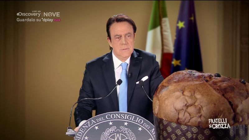 Crozza/ Conte ce la mette tutta, ma non ce la fa ad arrivare al panettone Crozza/ Conte ce la mette tutta, ma non ce la fa ad arrivare al panettone