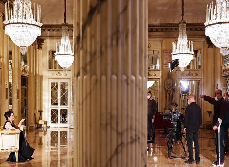 “A riveder le stelle”: alla Scala anche la prosa protagonista “A riveder le stelle”: alla Scala anche la prosa protagonista