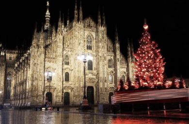 Milano: al via il Natale degli Alberi, accesi alberi in Duomo e in Fiera