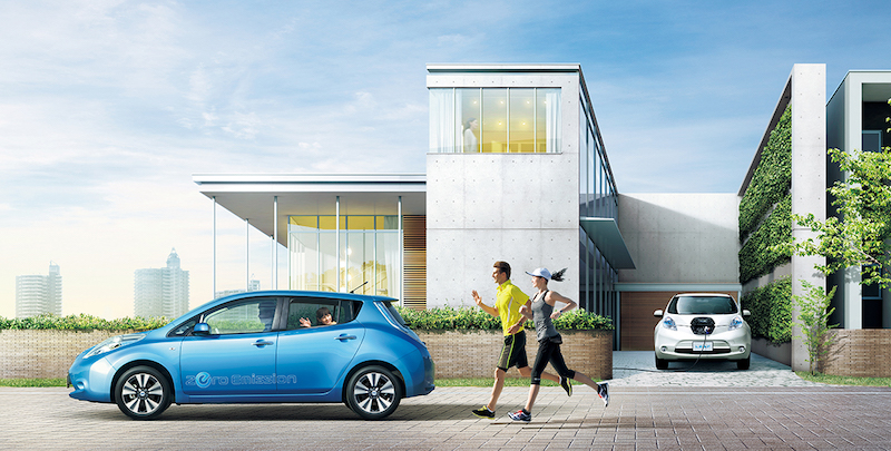Nissan Leaf, festeggia i suoi primi dieci anni Nissan Leaf, festeggia i suoi primi dieci anni