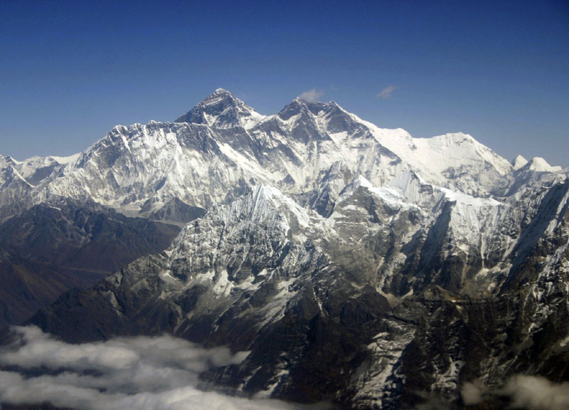 Everest più alto di 86 centimetri: l’annuncio di Cina e Nepal Everest più alto di 86 centimetri: l’annuncio di Cina e Nepal