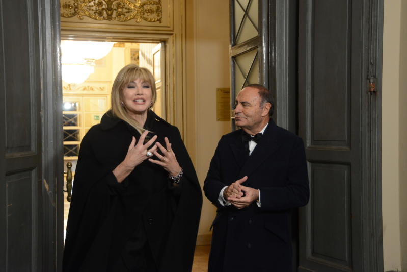 Ascolti tv: Report col botto sfiora il 10%, convince la prima della Scala Ascolti tv: Report col botto sfiora il 10%, convince la prima della Scala