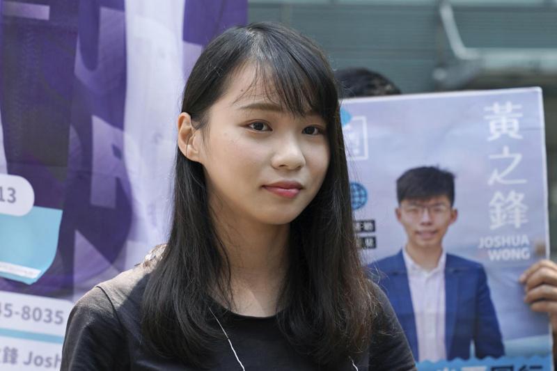 Hong Kong, negata la cauzione: Agnes Chow resta in cella Hong Kong, negata la cauzione: Agnes Chow resta in cella