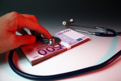 Libera, dossier su corruzione: negli ultimi 3 anni nella sanità 13% episodi