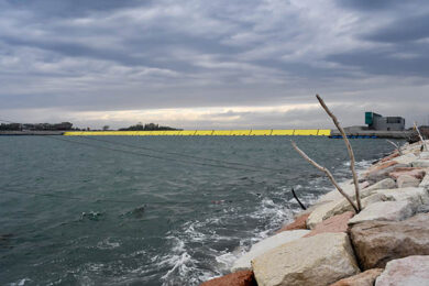 Venezia, attesa nuova acqua alta. Alzate le barriere del Mose