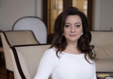 Cum Clave, il nuovo thriller che racconta gli intrighi del mondo diplomatico