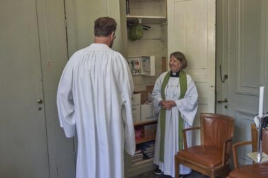 Preti sposati e più diritti alle donne, dalla Spagna l’appello alla Chiesa