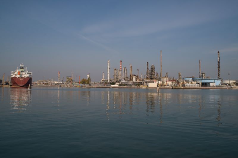Eni: rafforzata partnership con Hera per raccolta di oli vegetali esausti Eni: rafforzata partnership con Hera per raccolta di oli vegetali esausti