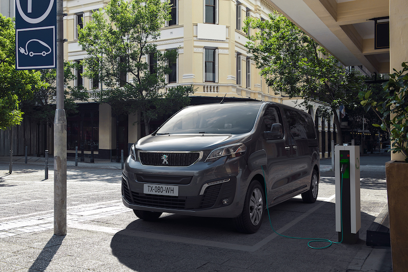 Il futuro della mobilità nelle grandi città secondo Peugeot Il futuro della mobilità nelle grandi città secondo Peugeot