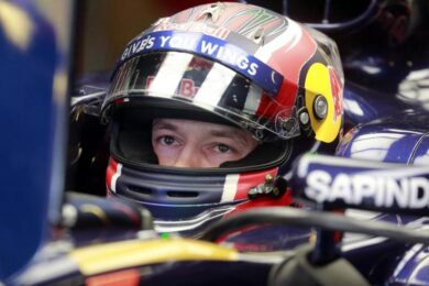 F1, pole a Verstappen, nono Leclerc per il GP di Abu Dhabi