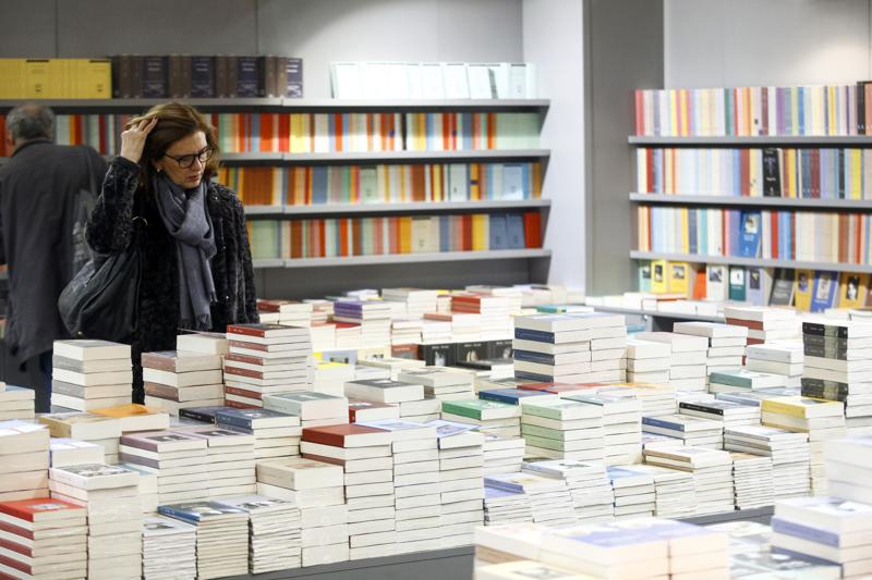 Editoria e giochi di potere: quando autori e amicizie contano più dei libri Editoria e giochi di potere: quando autori e amicizie contano più dei libri