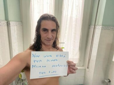 Corrado e la webcam dal bagno: “Ma ora parliamo dei bisogni dei milanesi”