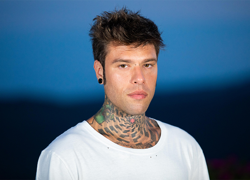 Fedez ribatte a Fabio Volo: “Ho donato 100mila euro e sono una merda”. VIDEO Fedez ribatte a Fabio Volo: “Ho donato 100mila euro e sono una merda”. VIDEO