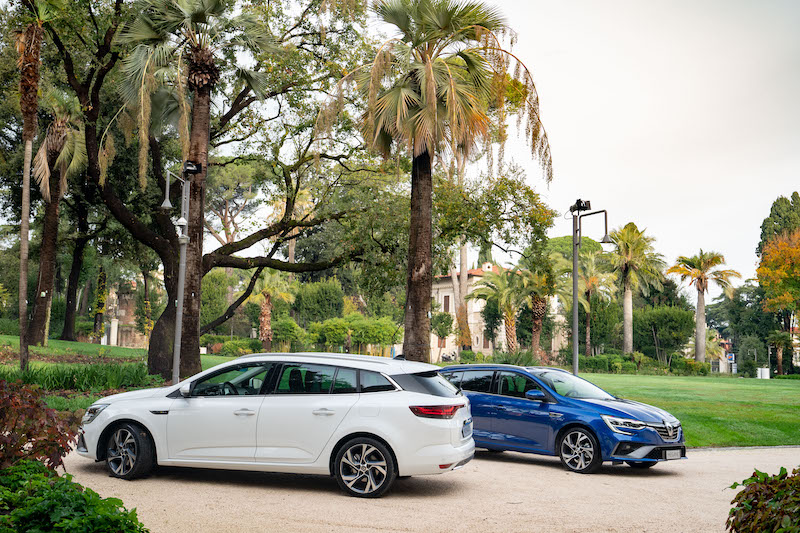 Nuova Renault Megane Sporter E-Tech, il piacere di guida anche in elettrico