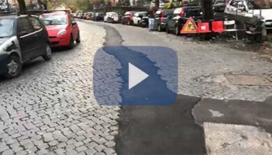 Buche killer a Roma, impossibile la manutenzione delle strade: mancano i fondi
