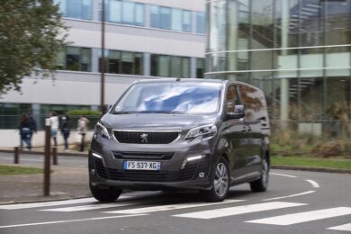 Nuovo Peugeot e-Expert  è “Van Of The Year 2021”