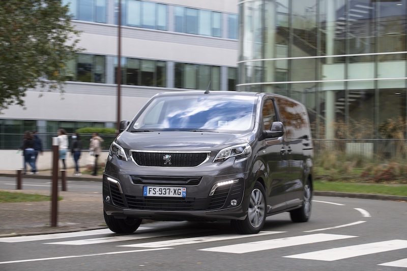 Nuovo Peugeot e-Expert è “Van Of The Year 2021” Nuovo Peugeot e-Expert è “Van Of The Year 2021”