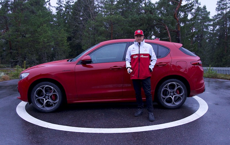 Kimi Räikkönen sceglie Alfa Romeo Stelvio come compagna di viaggio Kimi Räikkönen sceglie Alfa Romeo Stelvio come compagna di viaggio
